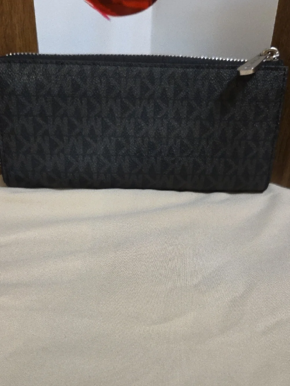 MICHAEL KORS Black Logo Zip Wallet NWOT - Picture 3 of 7